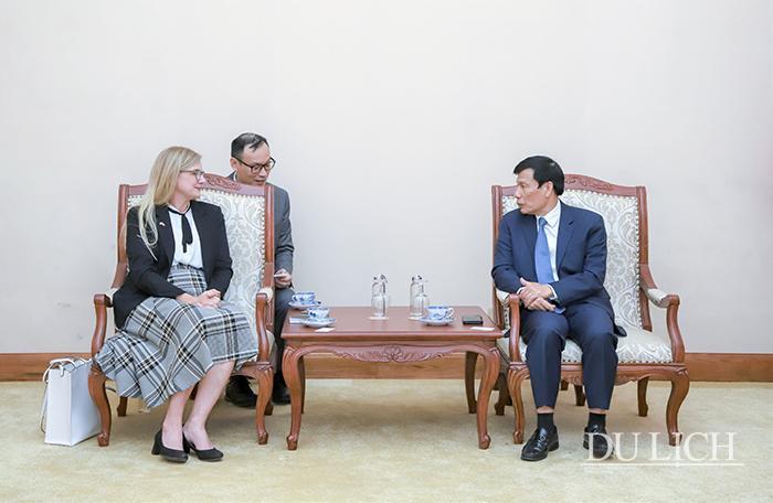 Bộ trưởng Nguyễn Ngọc Thiện tiếp bà Ann Mawe - Đại sứ Thụy Điển tại Việt Nam.